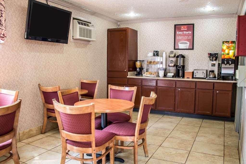 Econo Lodge Akron Copley Northwest Montrose Restaurant photo